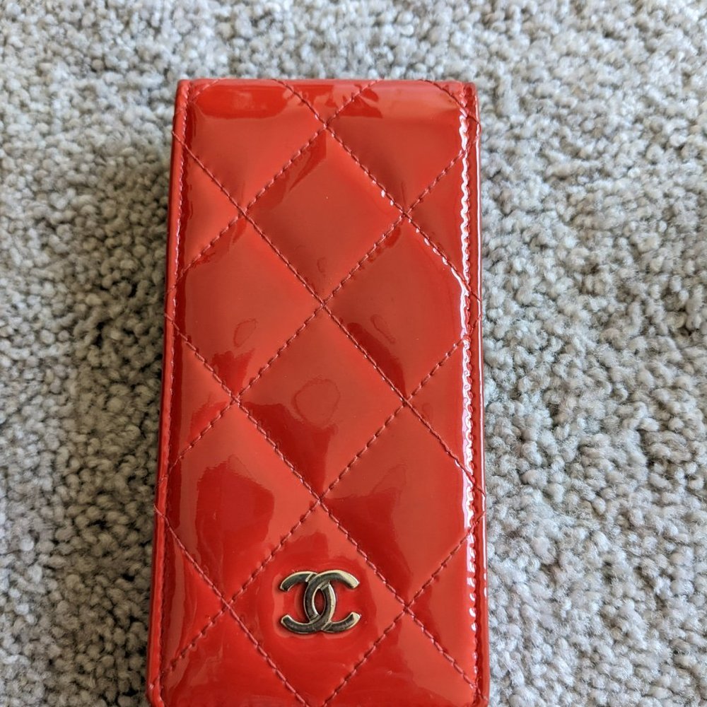 CHANEL Coral Patent Leather 2013-2014 CC Quilted Flap iPhone 5 Case